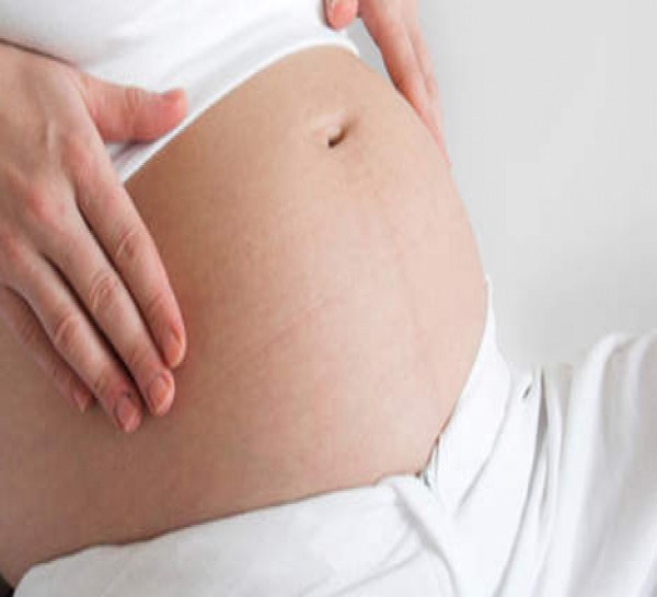 Une maman avec deux utérus donne naissance à des jumeaux