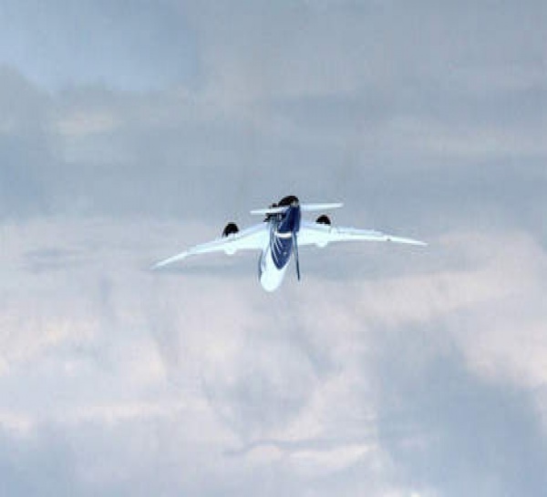 Un avion se retourne en plein vol