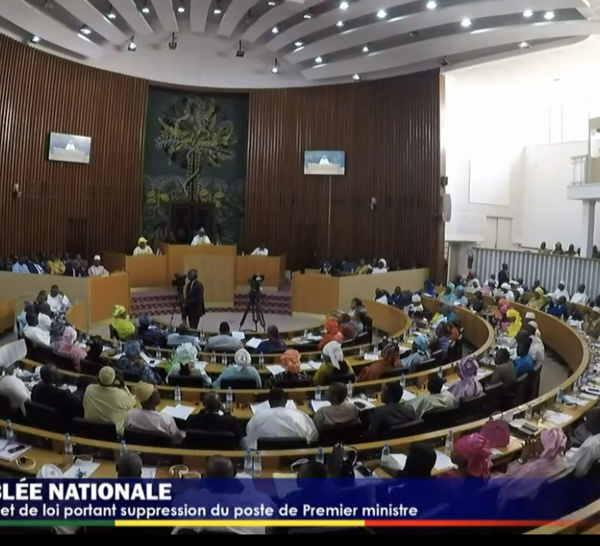 [REPLAY] Sénégal - Assemblée nationale : Revivez le vote sur la suppression du poste de Premier ministre .
