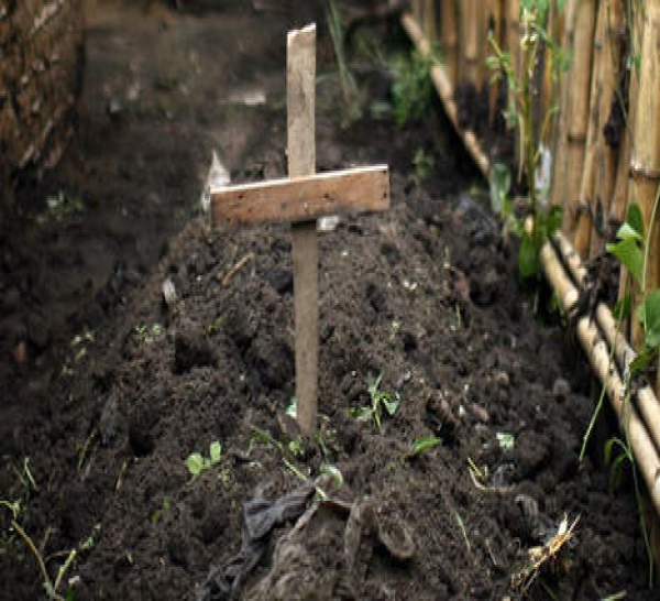 Violée et enterrée vivante, une fillette s'en sort