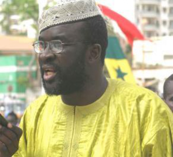 Idrissa Seck remet Moustapha Cissé Lô à sa place.
