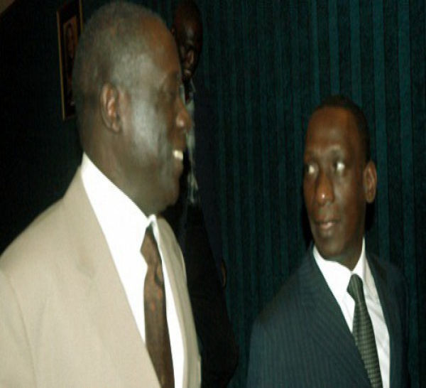Mamadou Diop Decroix tend la main à Landing Savané