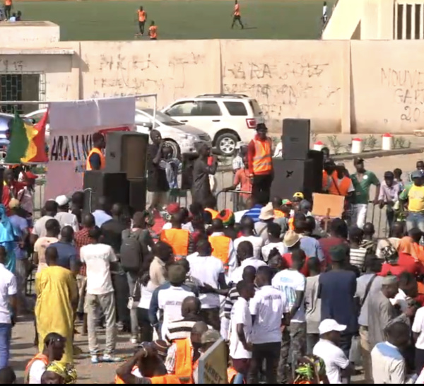 [🔴LIVE] Suivez la marche de protestation de la plateforme « AAR LI NU BOKK » du 12 juillet 2019