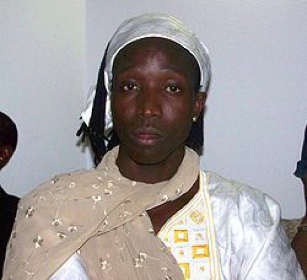 Quatre nervis munis de pistolets ont fait une descente au domicile d'Amy Mbacké Thiam.