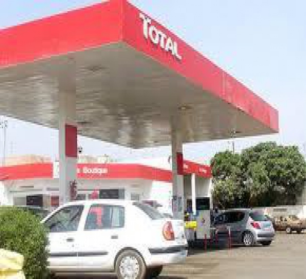Cheikh Diop, président du Syndicat national des travailleurs du pétrole et du gaz: «Le prix du gasoil tournerait autour de 500 francs toutes taxes comprises.»