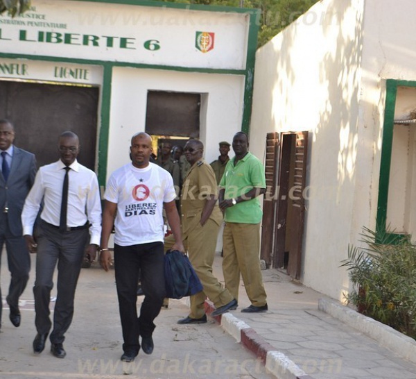 Sortie de Malick Noël Seck de prison en images 