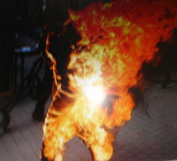 Saint-Louis : un jeune artiste tente de s’immoler par le feu