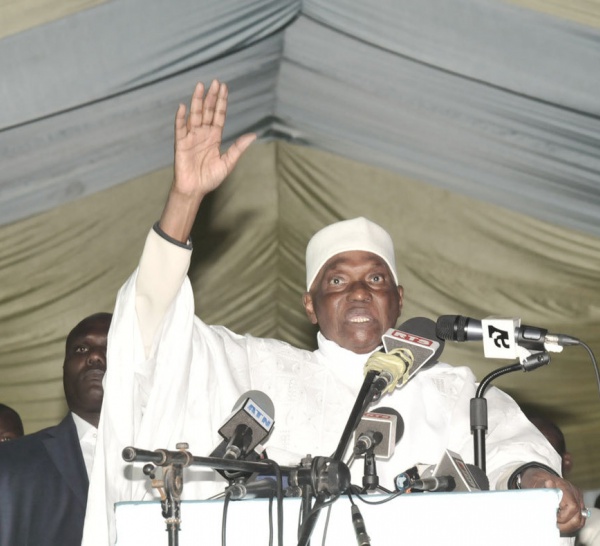 Me Abdoulaye Wade: ’’la République défendra la paix’’