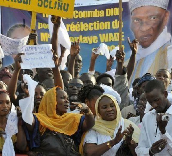 La tension monte au Sénégal entre Wade et l'opposition
