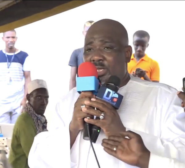 Agnam / Farba Ngom à Diouf Sarr : « Ici, toute la communauté a prié pour que Macky Sall reste au pouvoir jusqu'à ce qu'il décide de partir... »