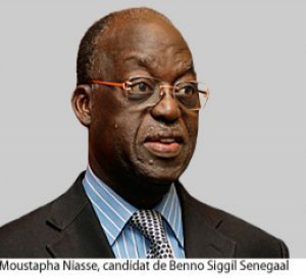Moustapha Niasse promet d’"assainir" la diplomatie sénégalaise