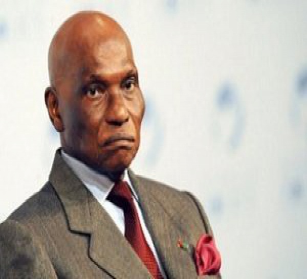 Le khalife de Léona-Niassène a-t-il demandé à Abdoulaye Wade de quitter le pouvoir ?