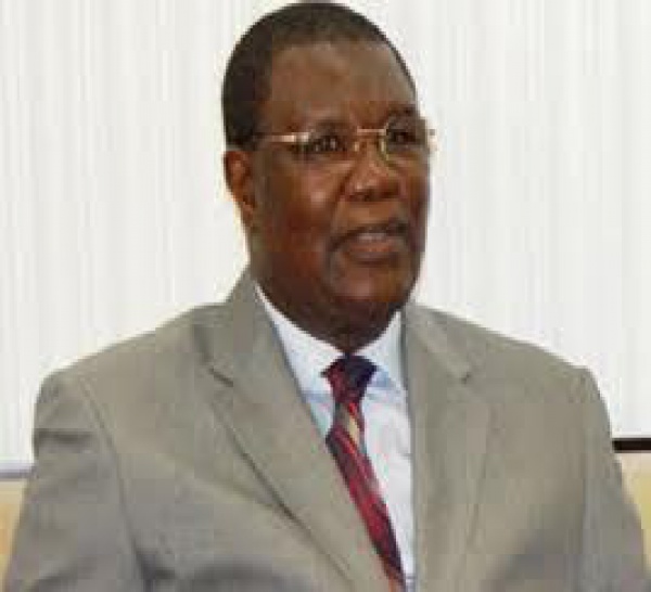Ousmane Ngom sur la corde raide