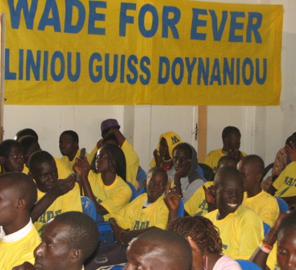 Le mouvement de soutien Wade For Ever prône l'idée d'une jeunesse sans violence