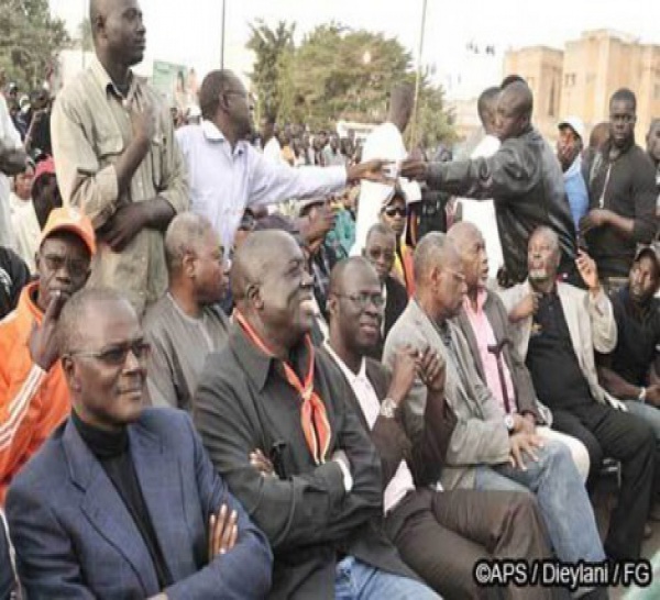 Les leaders du M23 les uns aux meetings des autres tout au long de la campagne 