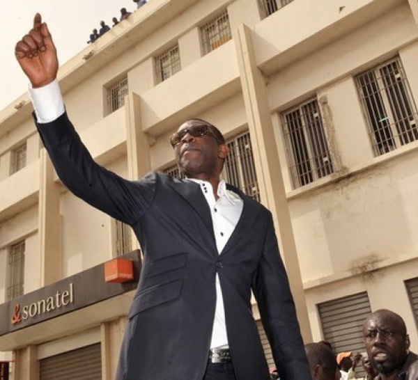 Youssou Ndour appelle la Cour pénale internationale à s'auto-saisir.