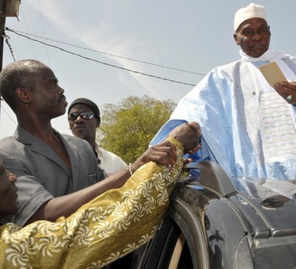Me Wade accuse les candidats al pular de basculer dans l'ethnicisme.