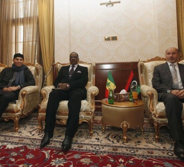 Karim Wade et Madické Niang reçus hier au siège du Conseil national de transition (CNT), à Tripoli