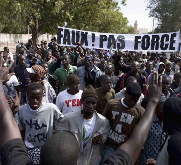 Manifestation: "Y en A Marre" choisit l'anonymat.