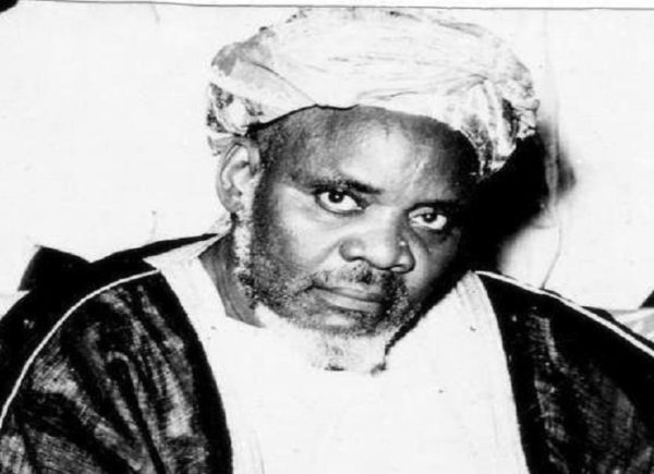 L’œuvre de Cheikh Al Islam (BAYE) : De la naissance à l’instauration de la Fayda, le parcours d’un homme aux hautes stations spirituelles.