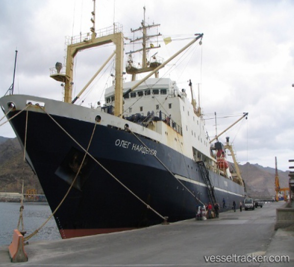 Greenpeace appuie l'arraisonnement du navire russe "Oleg" par les autorités sénégalaises