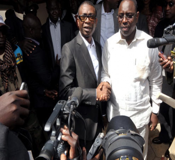 Youssou Ndour lance ’‘Weur ndombo’’ en faveur de Macky Sall