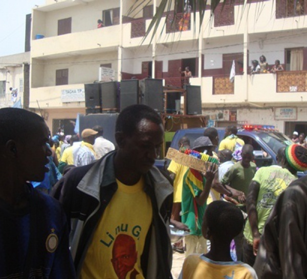Colobane accueille la  « marche bleue » de Wade