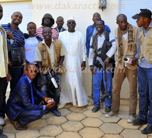 Macky Sall pose avec les journalistes