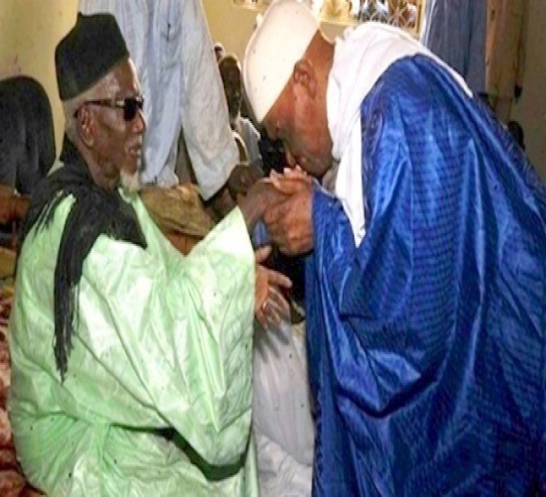 Quelques heures après sa défaite, Wade rend visite au Khalife des mourides