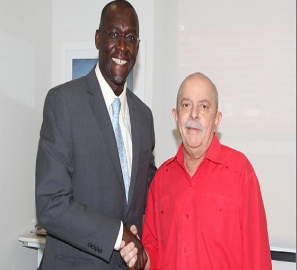 Rencontre entre le président Lula da Silva et Makhtar Diop.