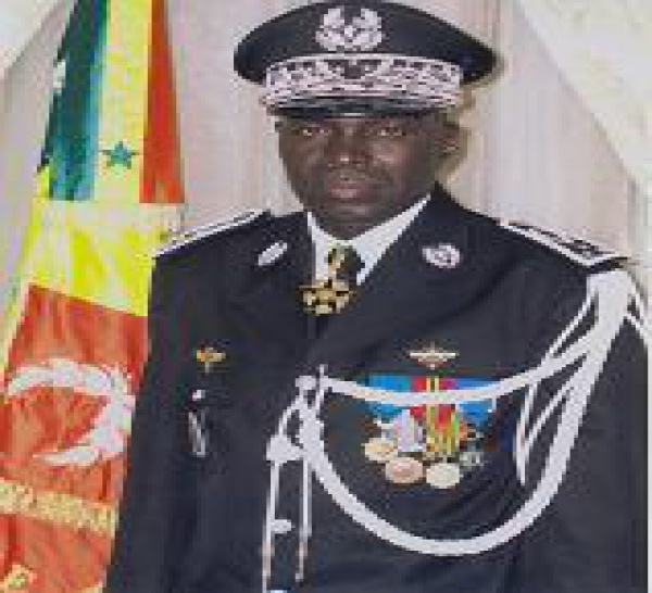 Fin de règne: Me Wade finalise avec la nomination du général Abdoulaye Fall.