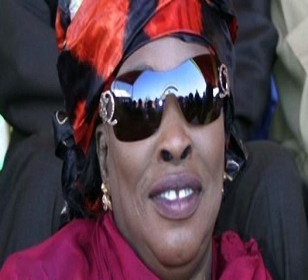 Awa Diop: "Celui qui ose transhumer pour sauver sa peau, on va balancer des dossiers sur internet. On va lui pourrir la vie".