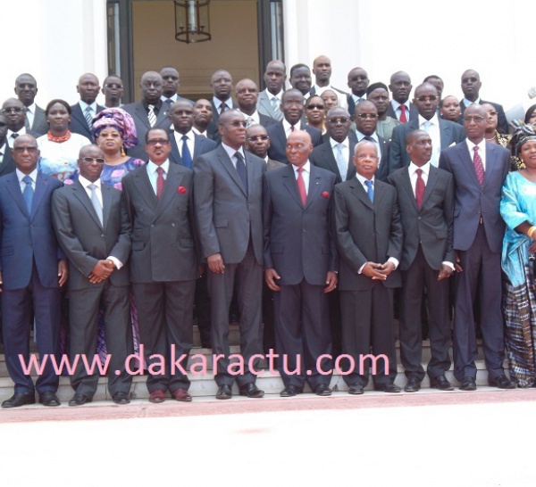 Le gouvernement Souleymane Ndéné Ndiaye a démissionné (PHOTOS)