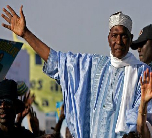Abdoulaye Wade désigne Souleymane Ndéné Ndiaye, Amadou Sall et Madické Niang pour la défense de Béthio Thioune.