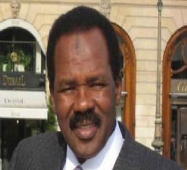 Le porteur de malettes de Khadafi à Dakar.