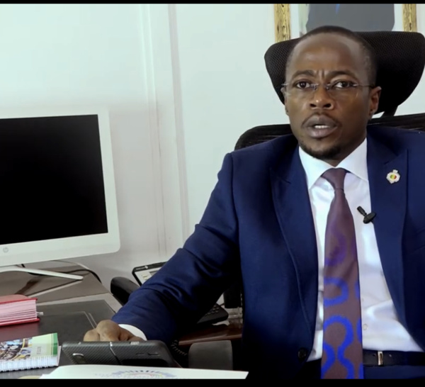 Macky 2 / L'an 1 : « Entre un climat social stable et une bonne situation de l'économie nationale ». (Abdou Mbow)