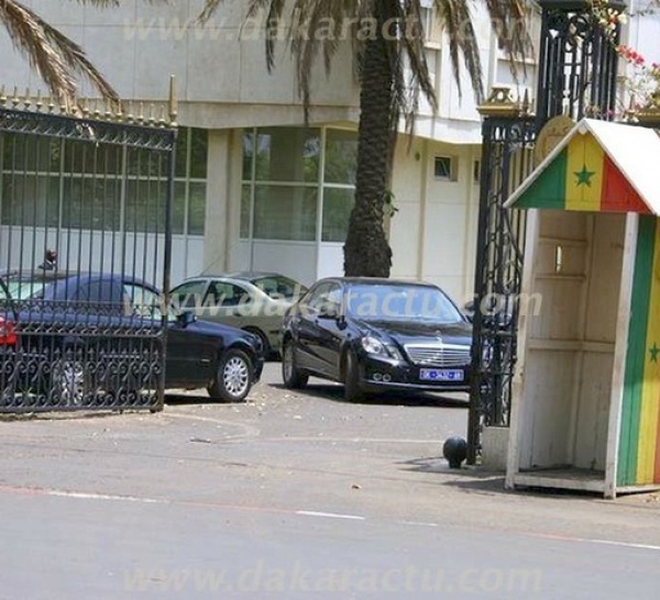 Véhicules de l’Etat: Aminata Tall répond à Wade