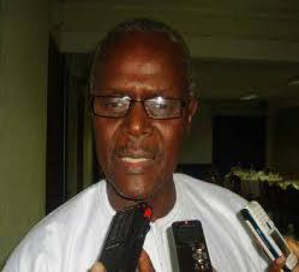 Ousmane Tanor Dieng rectifie Abdoulaye Wade.
