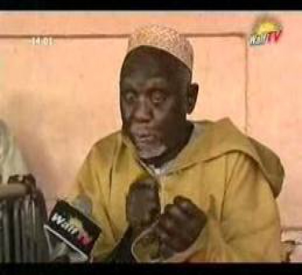 Le khalife de Léona Niassène prédit la victoire de Modou Lô sur Gris Bordeaux.