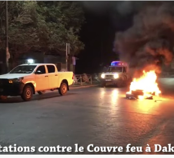 Grand-Yoff : Manifestation pour réclamer la fin du couvre-feu et les restrictions dues à la pandémie.