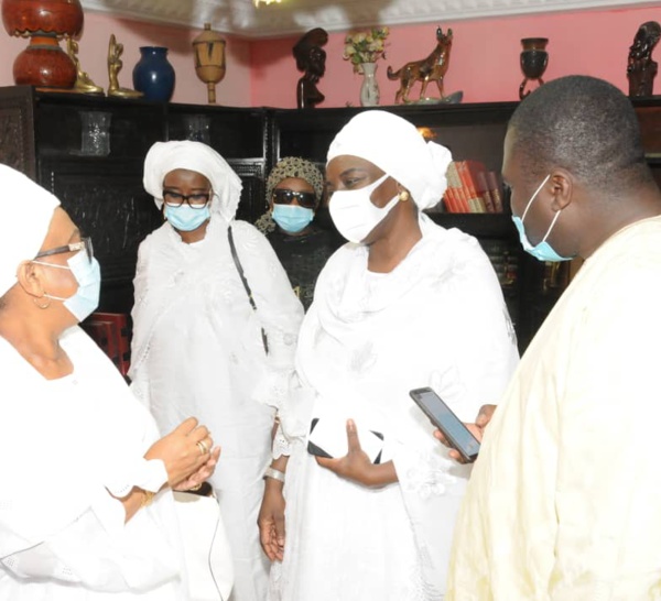 Venue présenter ses condoléances à l’occasion du rappel à Dieu de sa mère : Soham El Wardini salue le parcours de Mimi Touré.