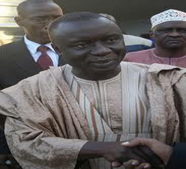 Idrissa Seck chez le Khalife général des mourides.