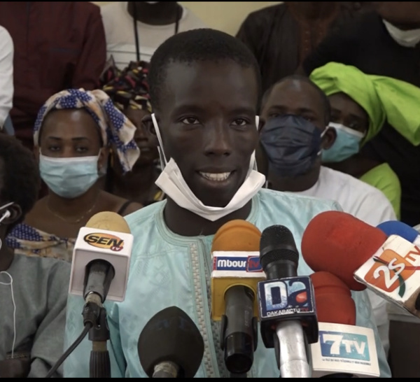 Le maire de Nguékhokh répond au responsable des jeunes de Rewmi et compte porter plainte contre Idrissa Seck pour la restitution des 22 ha...