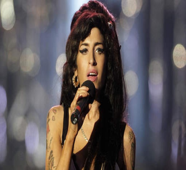 La maison d'Amy Winehouse finit aux enchères