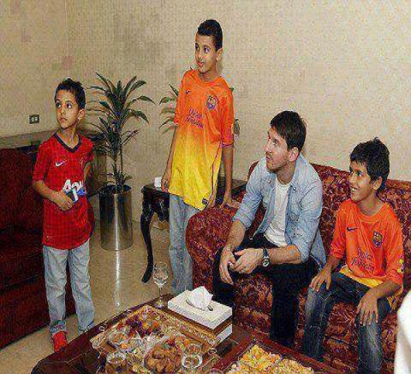 Une famille saoudienne paie 2 millions de Dollars à Messi pour une journée avec les enfants