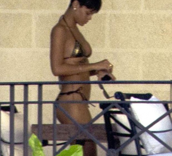 Rihanna en bikini : La princesse divine et sexy pour son retour à la Barbade