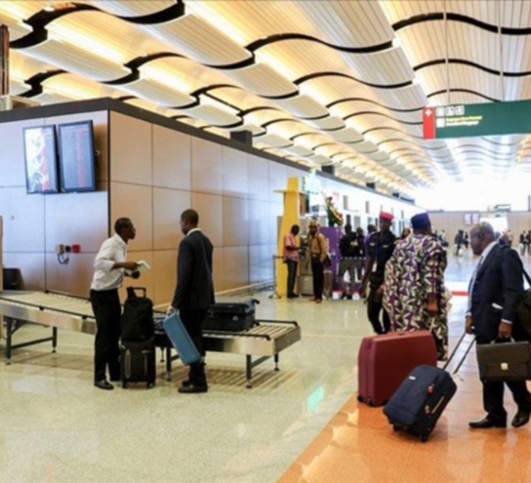 AIBD - Indignation de passagers sénégalais après des contrôles à l’embarquement faits par des policiers français et espagnols : la souveraineté sénégalaise à rude épreuve !