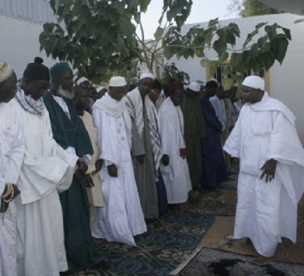 Commentaire du Jour  : La Complainte des Imams pour rhabiller les femmes : Cachez ses Saints que nous ne saurions voir.