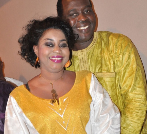 Le nouveau Pca du Bsda, Doudou Ndiaye Mbengue montre sa joie avec son épouse