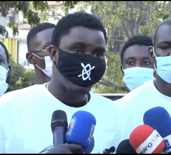 SOS Village : Wally Seck apporte son aide aux enfants.